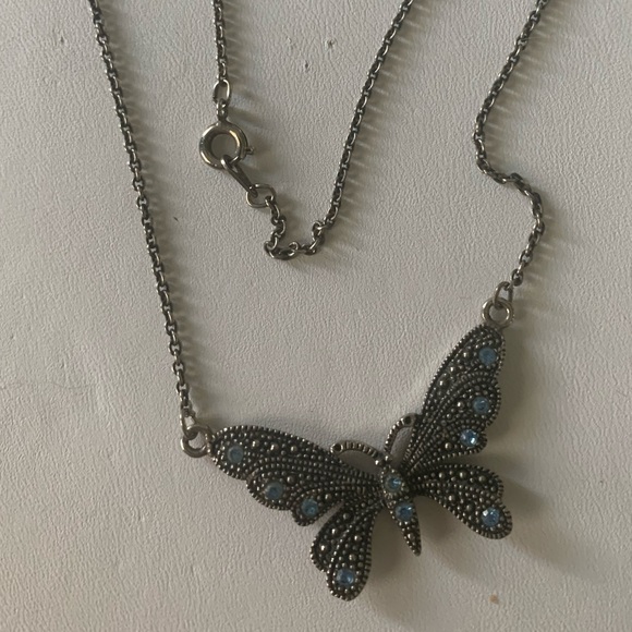 Butterfly Necklace blue crystals - Picture 4 of 10